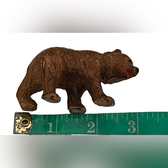 SOLD. Hand Carved Wooden Antique Vintage BEAR  Red Mouth - Picture 6 of 10